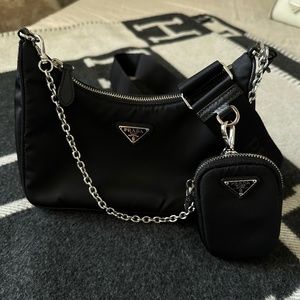 Authentic Prada Re-Edition 2005 Re-Nylon bag in Black Full Set